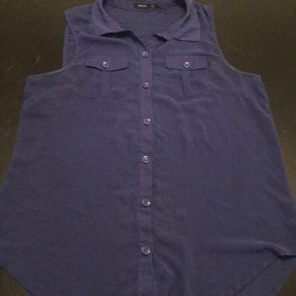 Sheer Button Tank - Picture 3 of 7